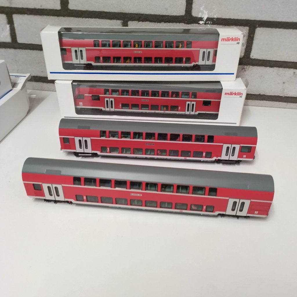 marklin 4 DB wagons met verlingting inonvp, Wisselstroom, Wagon, Ophalen of Verzenden, Zo goed als nieuw