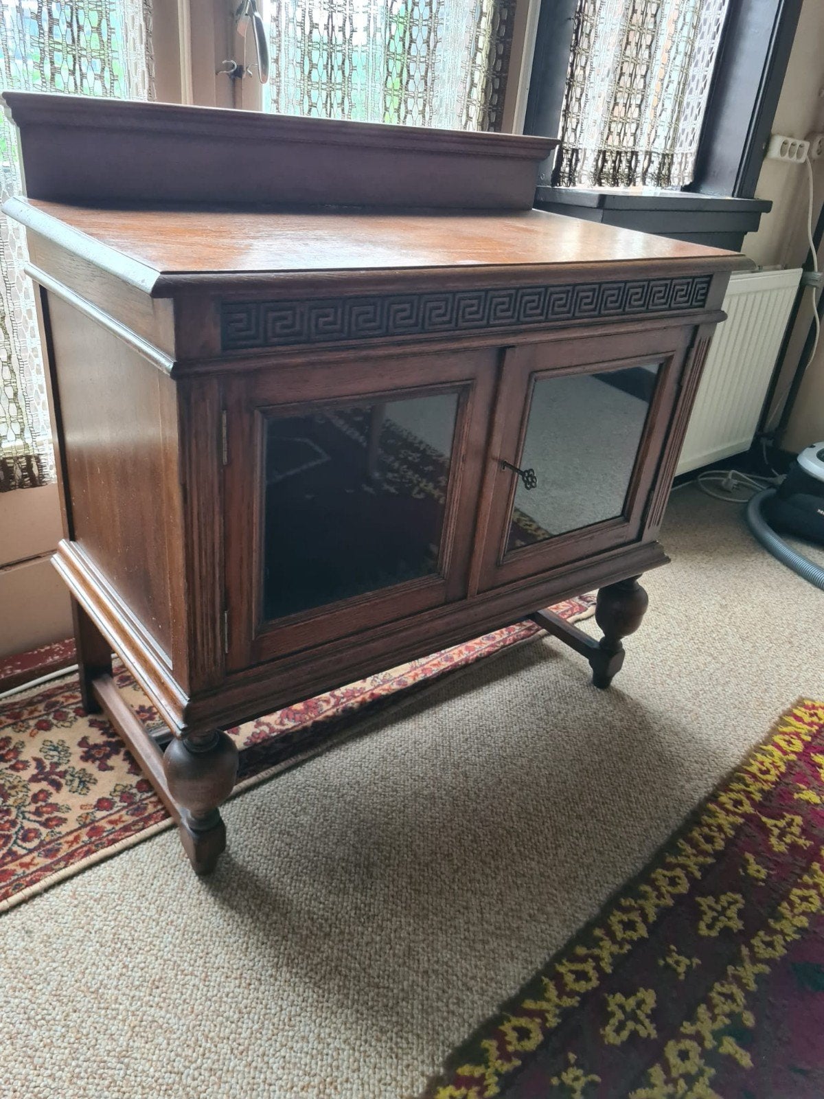 Vintage houten theekast, Ophalen
