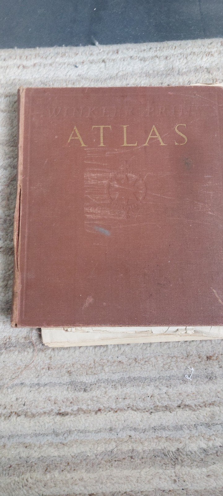 Oude Wereldatlas Elsevier - Flink beschadigd, Gelezen, Overige atlassen, Ophalen of Verzenden, 1800 tot 2000