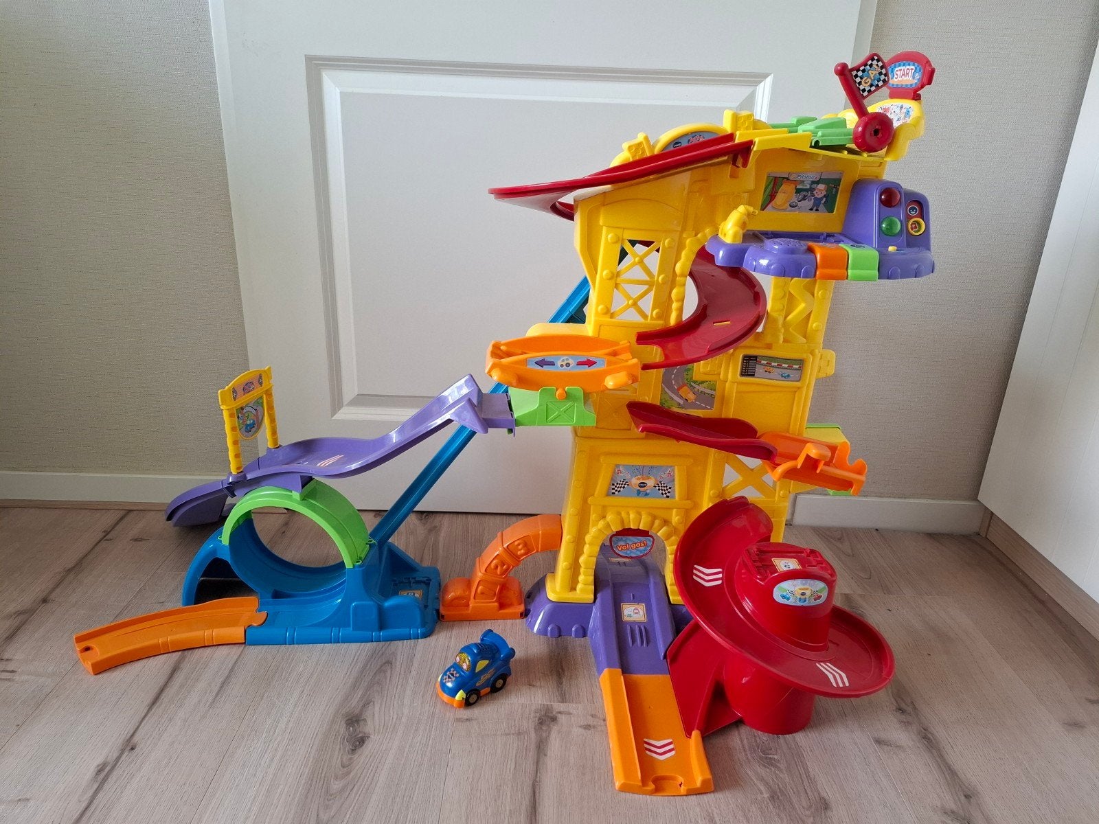 Toet toet auto's Super Stuntbaan met auto, Kinderen en Baby's, Ophalen, Gebruikt, 2 tot 4 jaar