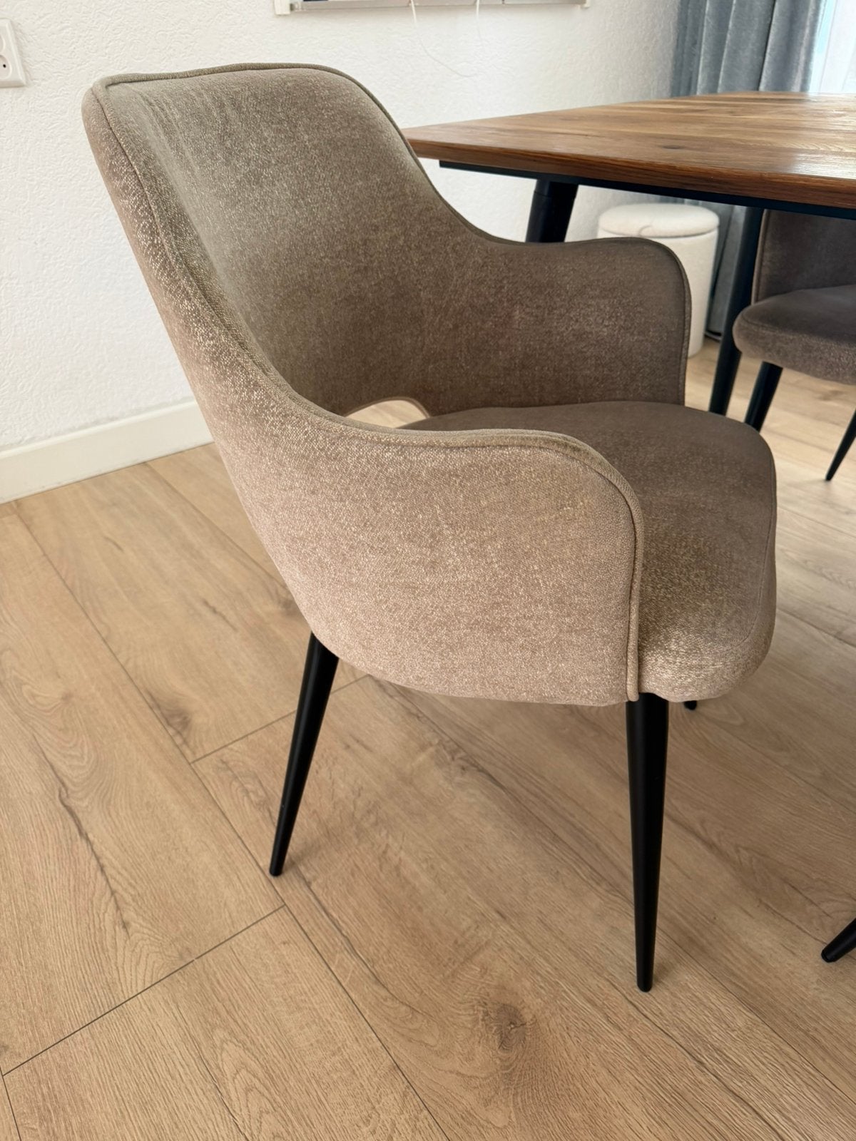 4 Eetkamerstoelen puck karwei, Ophalen of Verzenden, Zo goed als nieuw