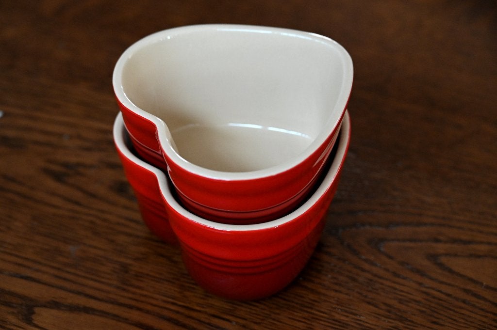 LE CREUSET schaaltjes hartvormig, Overige typen, Le Creuset, Ophalen of Verzenden, Zo goed als nieuw