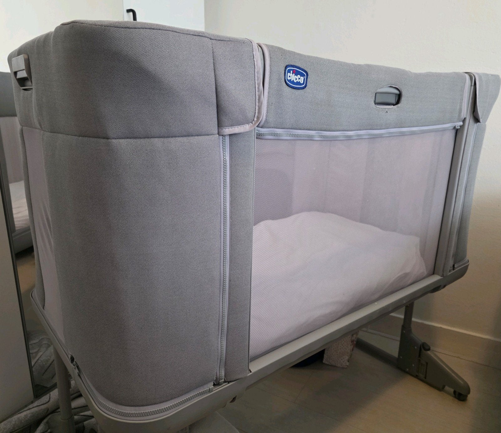Chicco Next2Me Forever grijs | gewassen, incl. matras, Ophalen, Gebruikt, Wieg
