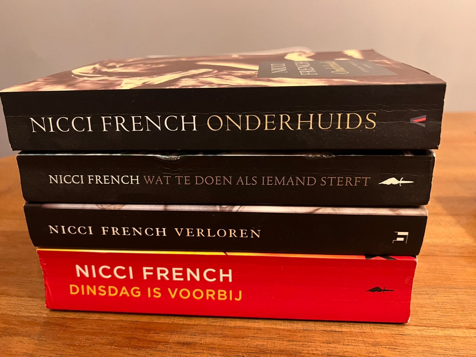 4 literaire thrillers van Nicci French, Ophalen of Verzenden, Zo goed als nieuw