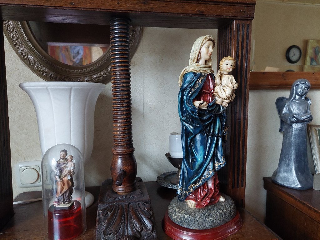 Maria met kind / Madonna / 40 centimeter / Kunststof, Antiek en Kunst, Kunststof, Ophalen of Verzenden, 20 - 50 cm, Beeld