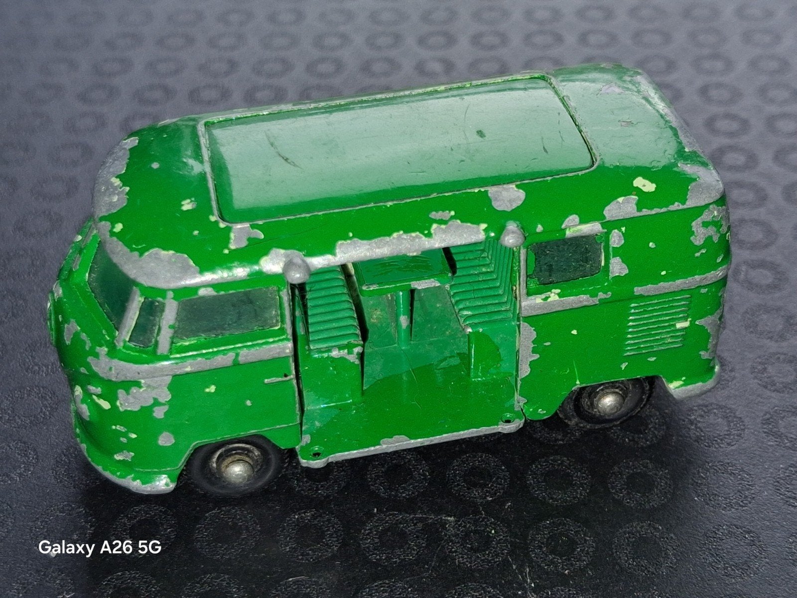 Lesney Matchbox Volkswagen Caravette No. 34 - Groen, Ophalen of Verzenden, Gebruikt