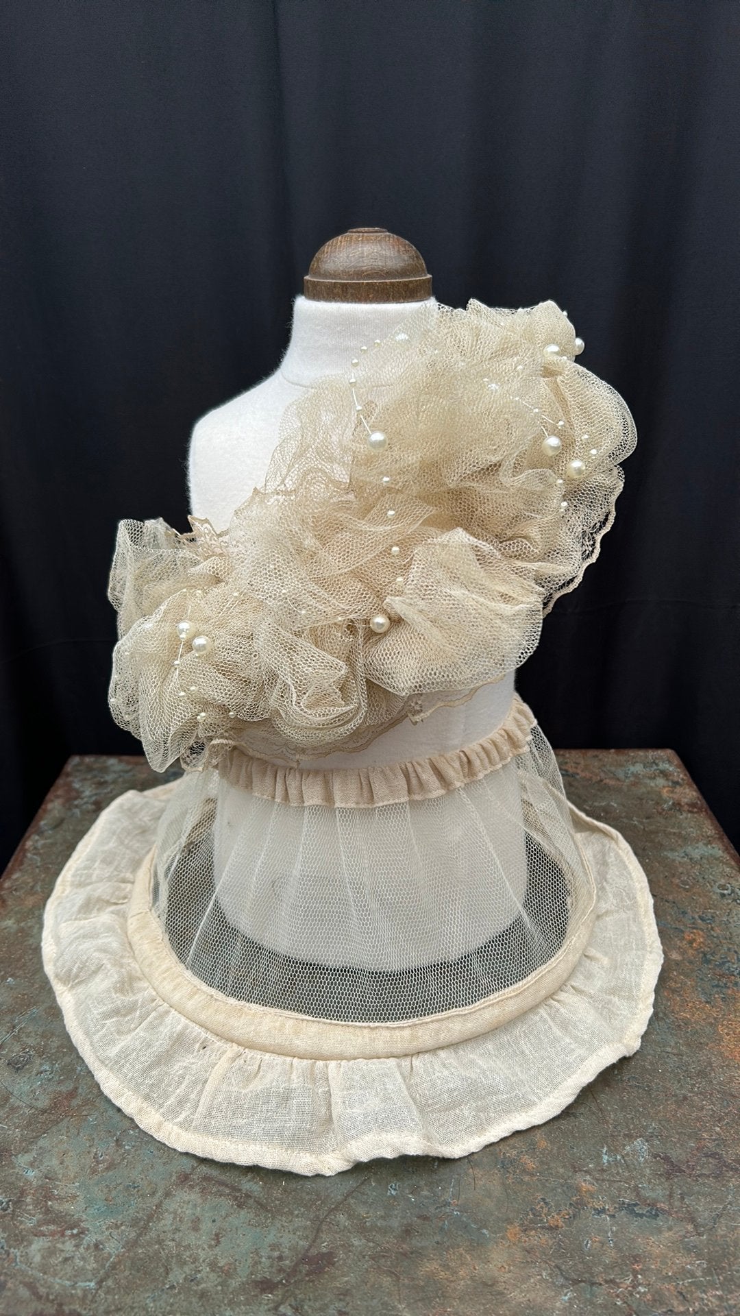 Vintage kinder body buste met hoepelrok en tule kraag, Antiek en Kunst, Ophalen of Verzenden