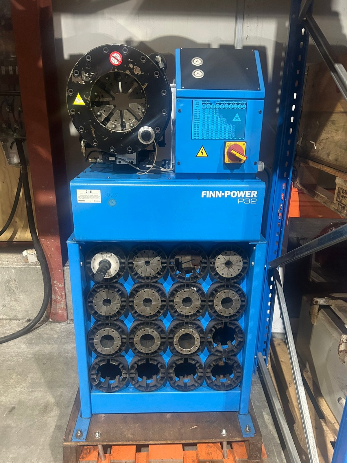 Finn Power P32 slangenpers, Ophalen