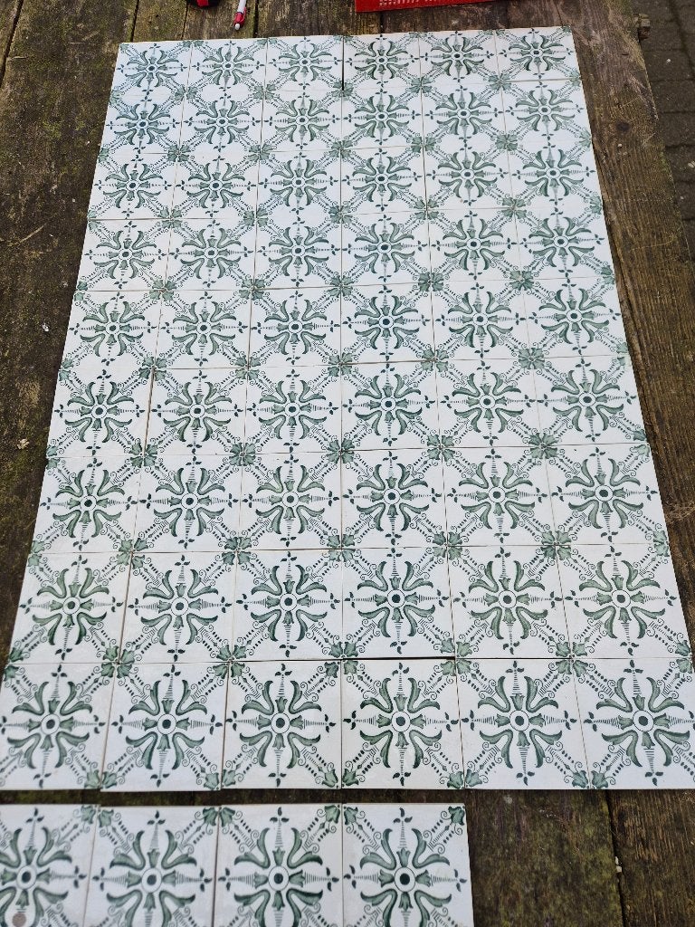 58 stuks Antieke wandtegels Boch 12x12cm blauwgroen decor, Antiek en Kunst, Antiek | Wandborden en Tegels, Ophalen