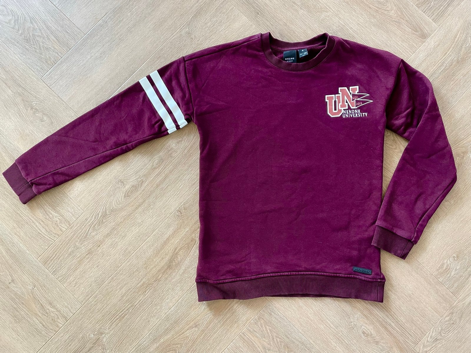 Nik&Nik Bordeauxkleurige sweater maat 164, Kinderen en Baby's, Verzenden, Zo goed als nieuw, Jongen of Meisje, Trui of Vest