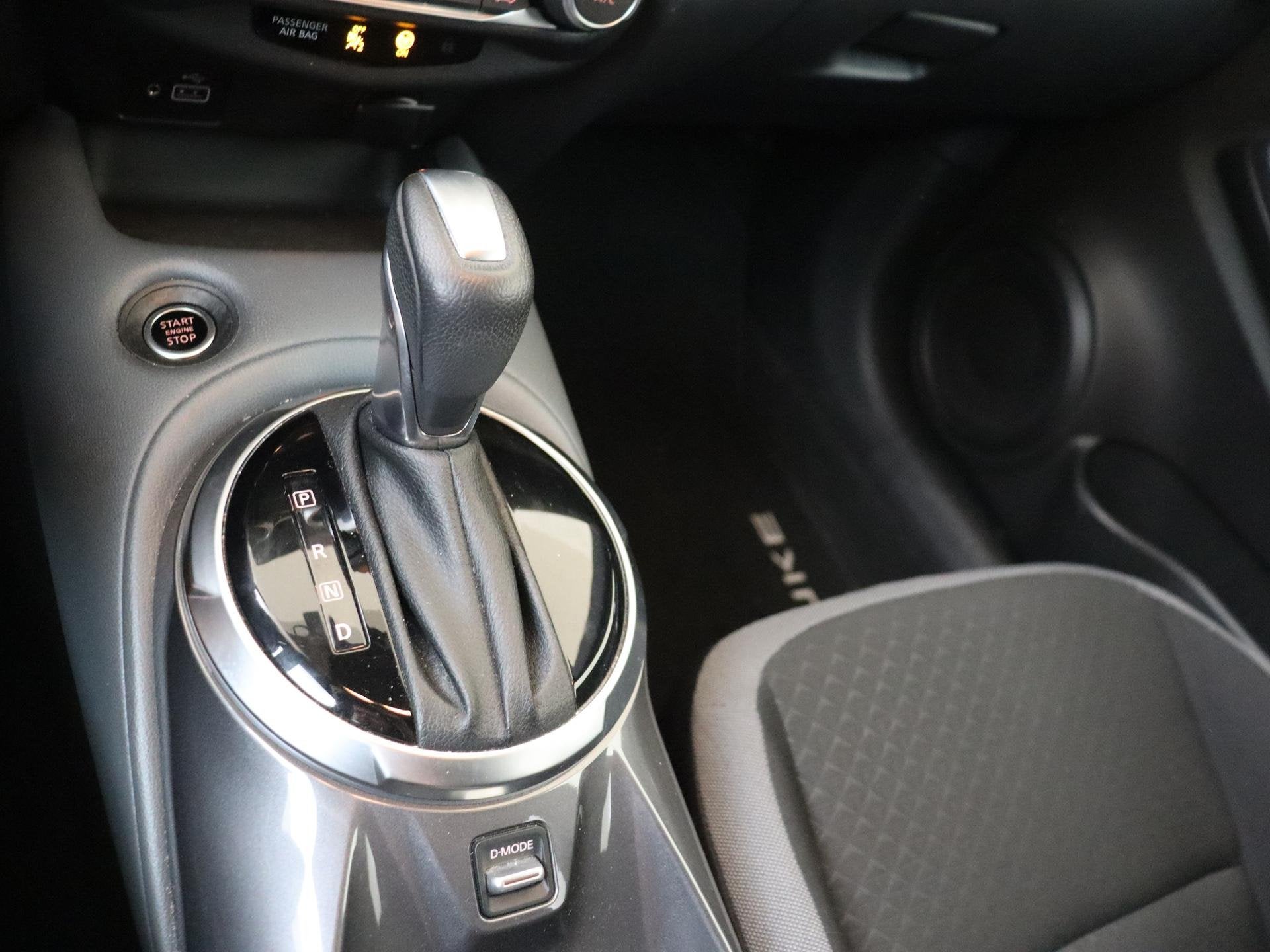 Foto 15 van Nissan Juke 1.0 DIG-T N-Connecta | Achteruitrijcamera | Appl