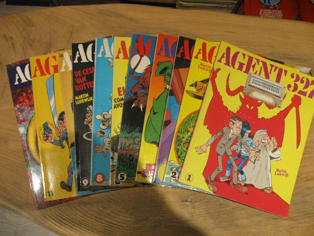 agent 327, Boeken, Meerdere stripboeken, Ophalen of Verzenden, Gelezen