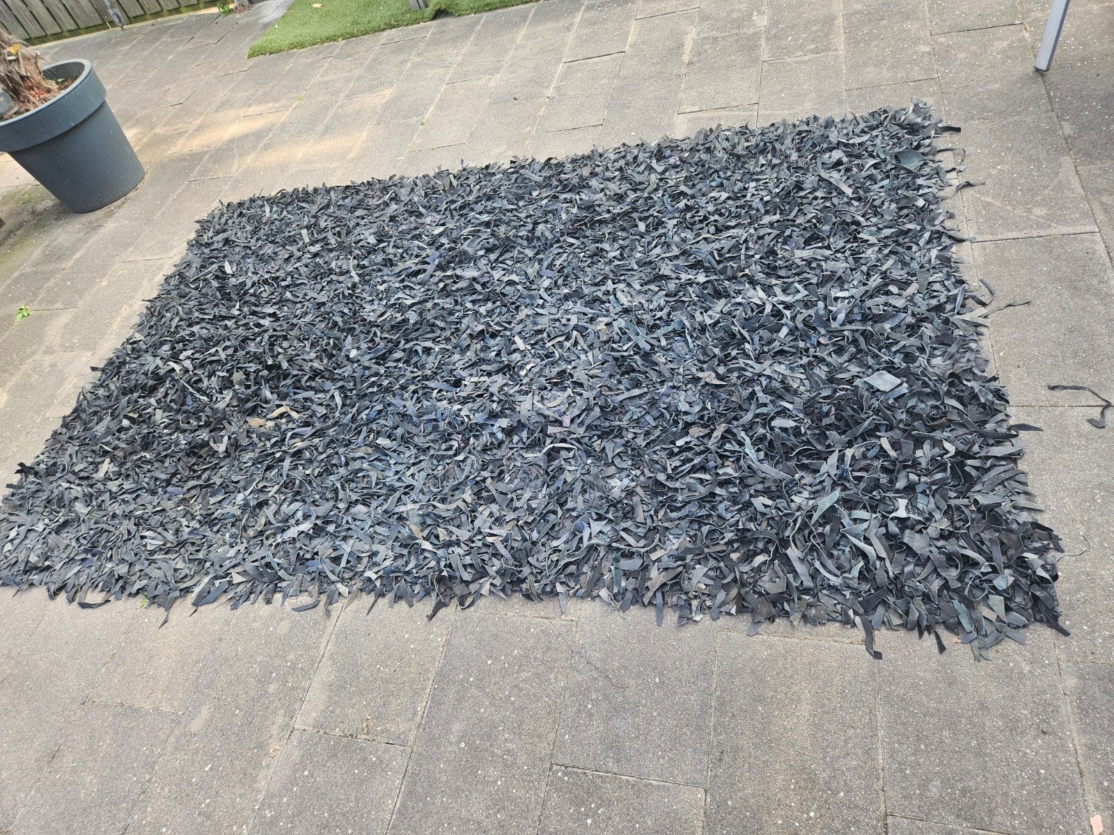 Vloerkleed van leren slierten - 1.80x2.80m, Huis en Inrichting, Stoffering | Tapijten en Kleden, Ophalen, Rechthoekig, 200 cm of meer