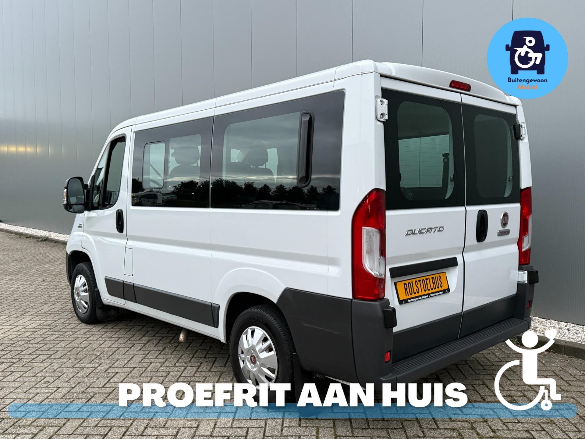 Fiat Ducato Rolstoelbus (Meerijder) 4 Persoons Automaat, Auto's, Bestelauto's, 12 maanden, Stof, Gebruikt, Zwart