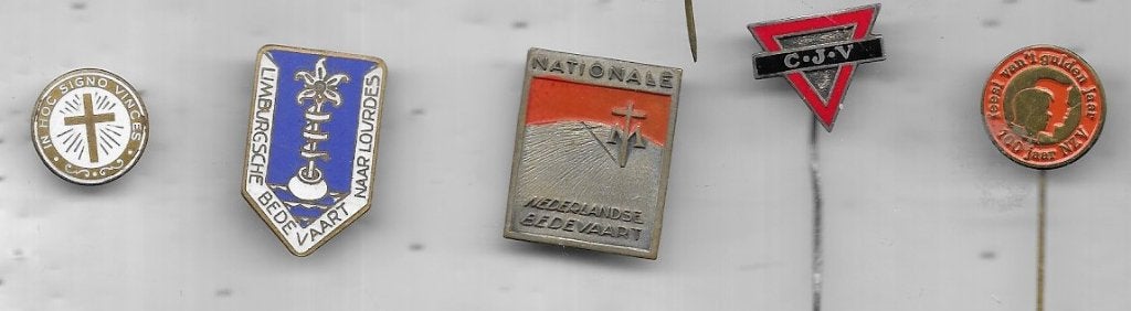 5 RELIGIE SPELDEN VERSCHILLENDE, Ophalen of Verzenden, Gebruikt, Stad of Land, Speldje of Pin
