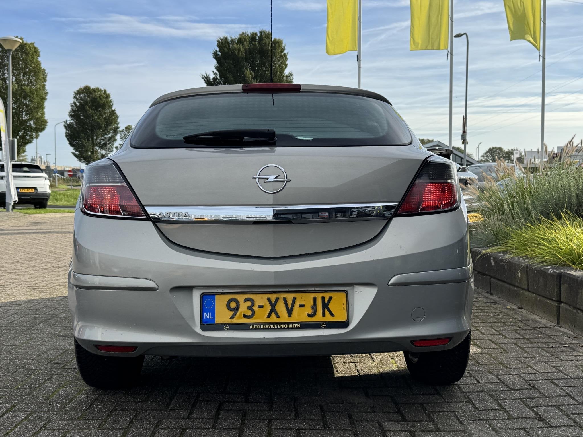 Opel Astra GTC 1.8 Temptation UNIEK en aantoonbaar 1e eigena, Voorwielaandrijving, Dealer onderhouden, Stof, Gebruikt