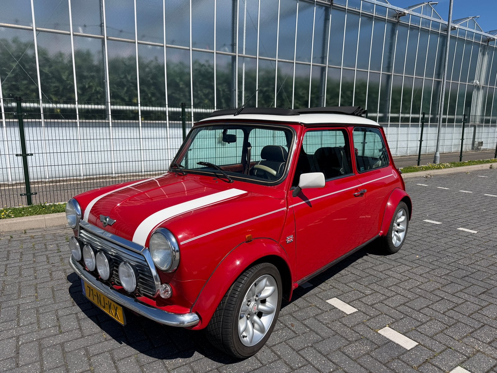 Klassieke Mini, Voorwielaandrijving, 63 pk, 4 cilinders, 670 kg