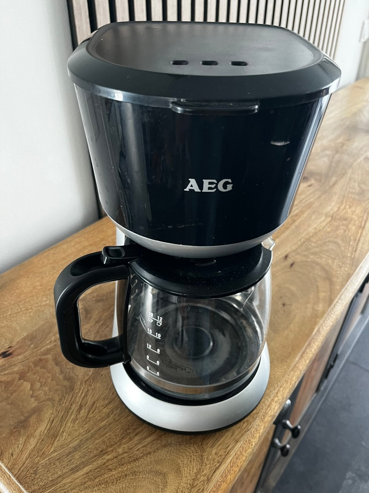 AEG Koffiezetapparaat - Zwart, Goede Staat, Afneembaar waterreservoir, Gebruikt, 10 kopjes of meer, Koffiemachine