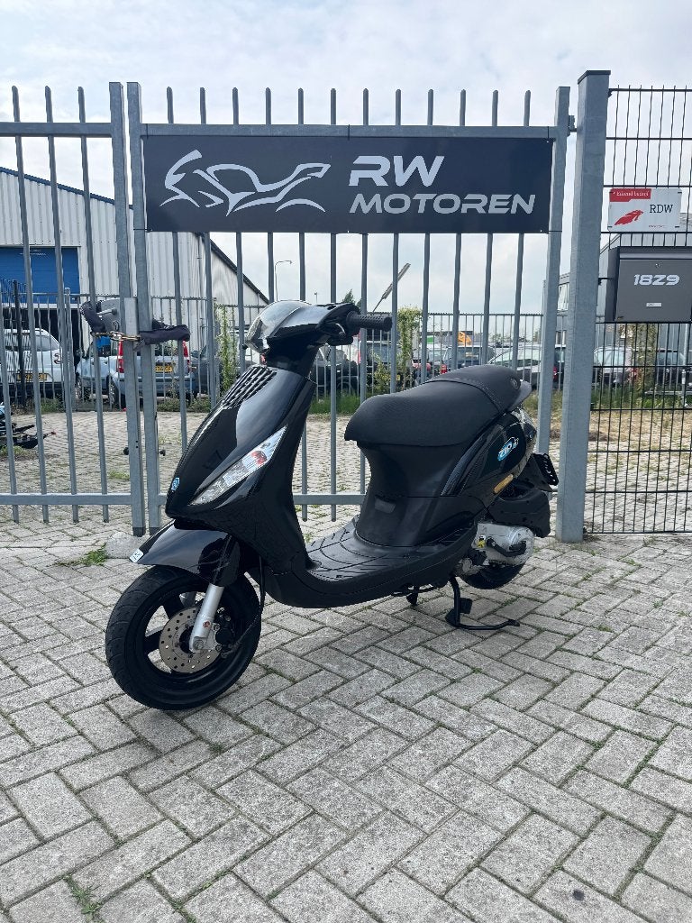 Piaggio Zip 50cc 4t, Fietsen en Brommers, Ophalen, Piaggio, ., Maximaal 45 km/u