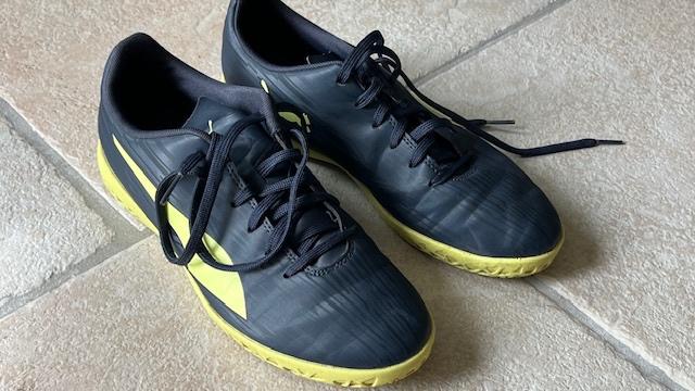 Puma zaalschoenen, sneakers, schoenen maat 40 heel netjes, Ophalen of Verzenden, Gedragen