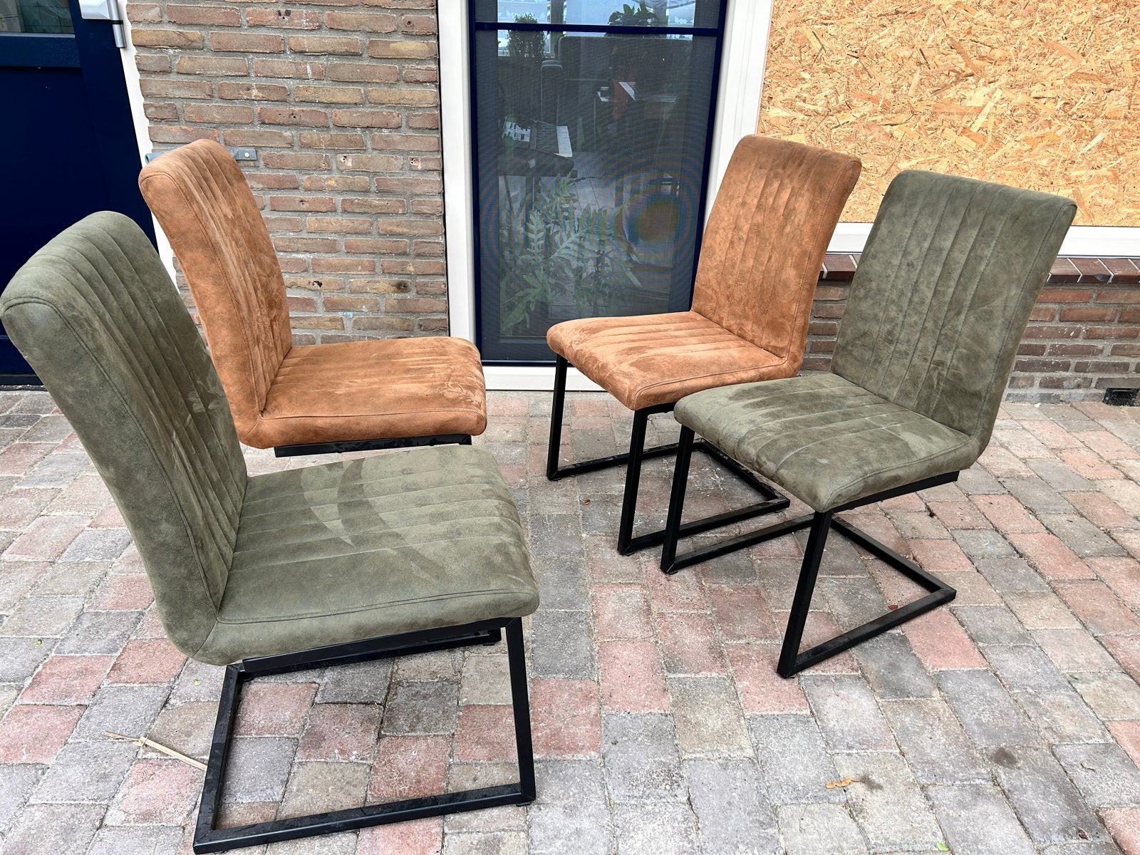 4 eetkamerstoelen in prima staat - bruin en groen, Ophalen, Gebruikt, Overige kleuren, Vier