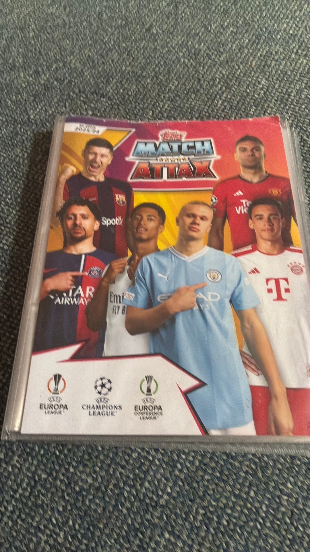 Voetbalplaatjes map, Hobby en Vrije tijd, Stickers en Plaatjes, Ophalen, Zo goed als nieuw