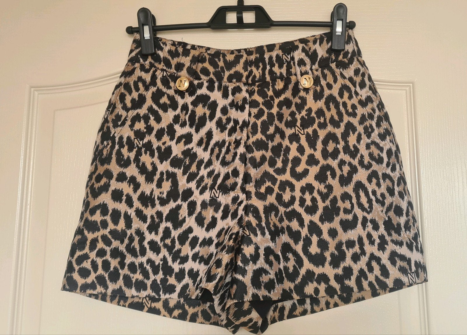 Nikkie leopard print shorts maat 34, Meerkleurig, Nieuw, Ophalen of Verzenden, Nikkie