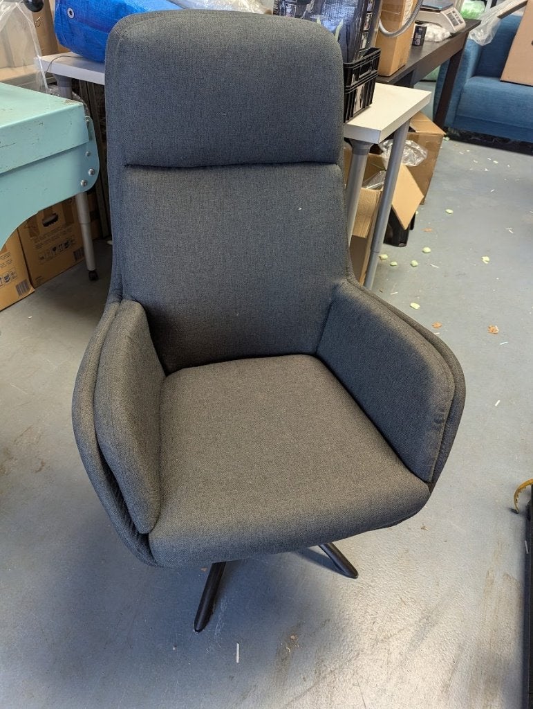 Fauteuil SKIEN donkergrijs – Comfortabele designstoel, Ophalen, Zo goed als nieuw, 75 tot 100 cm, 50 tot 75 cm