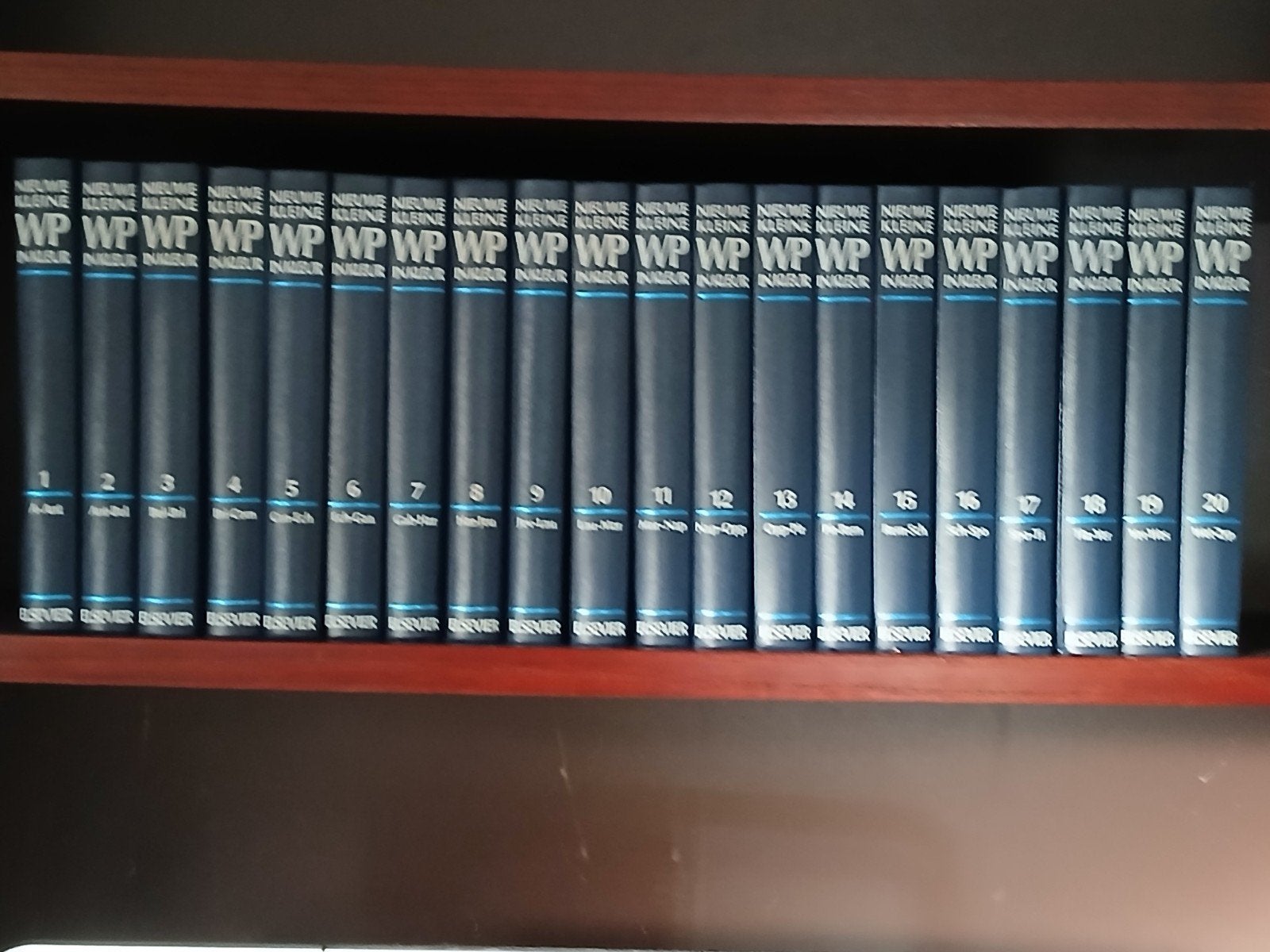 Nieuwe Kleine Winkler Prins Encyclopedie in kleur (20 delen), Ophalen, Zo goed als nieuw, Algemeen, Complete serie