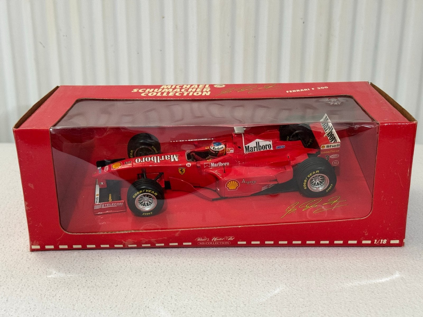 1:18 Ferrari F300 MARLBORO Schumacher Minichamps, Ophalen of Verzenden, Zo goed als nieuw, Auto, MiniChamps