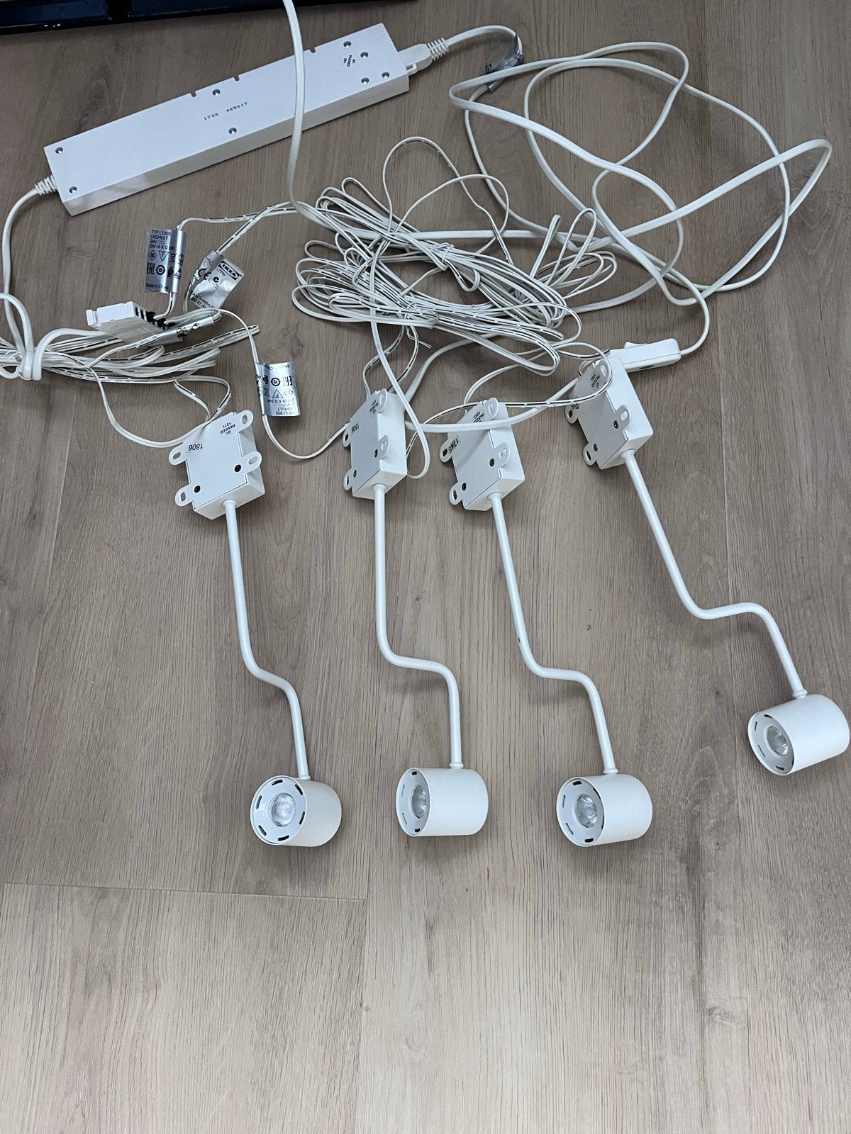 IKEA Urshult PAX kastverlichting - 4 stuks compleet, Ophalen of Verzenden, Gebruikt, Wit, IKEA
