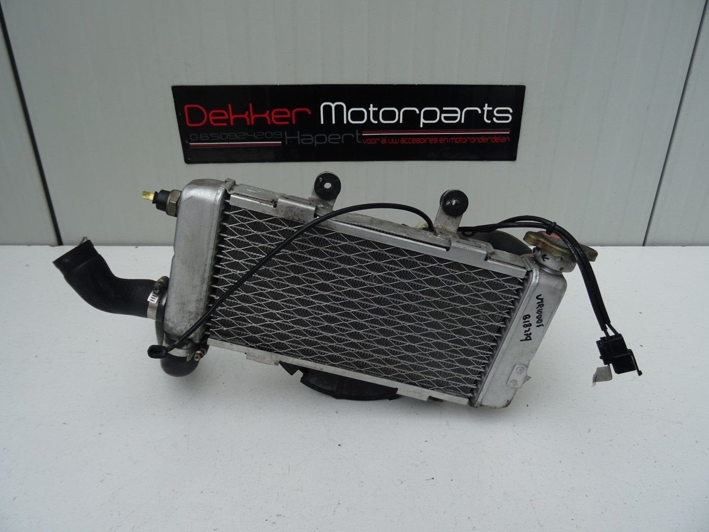 Rechter Radiateur + Koelvin Honda VTR1000F Firestorm 1997 >, Gebruikt, -, -, Ophalen of Verzenden