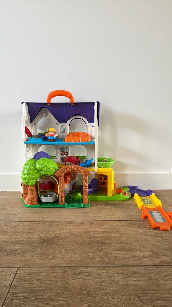 Vitec speel huis vrolijke vriendjes, Ophalen, Gebruikt, Poppenhuis