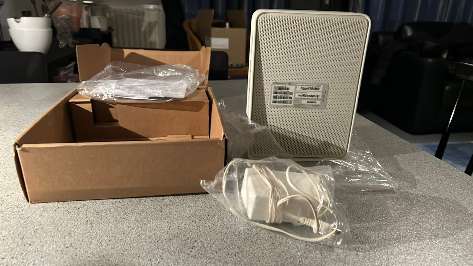 Ziggo Connectbox TQ2462LG-ZG Router met modem, Ophalen of Verzenden, Nieuw, Router met modem