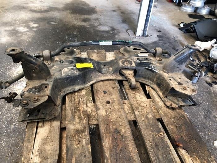 Subframe van een Alfa Romeo Giulietta, Gebruikt, -, -, Alfa Romeo