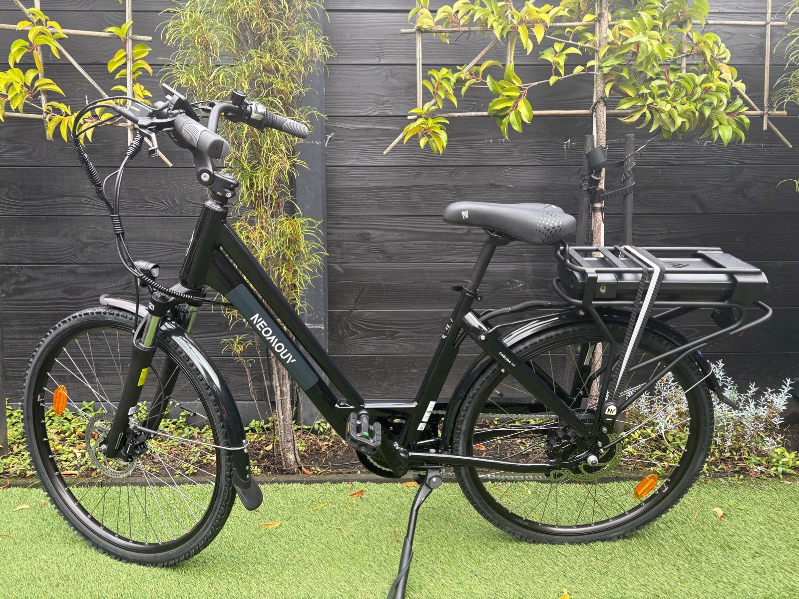 Neomouv E-bike - nieuw, Zo goed als nieuw, 51 tot 55 cm, 50 km per accu of meer, Ophalen