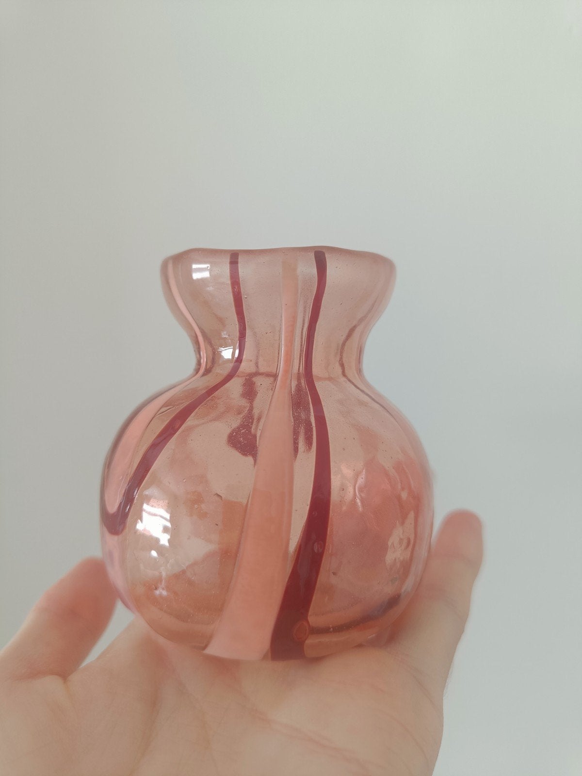 Roze glazen vaasje met strepen | Sissyboy, Ophalen