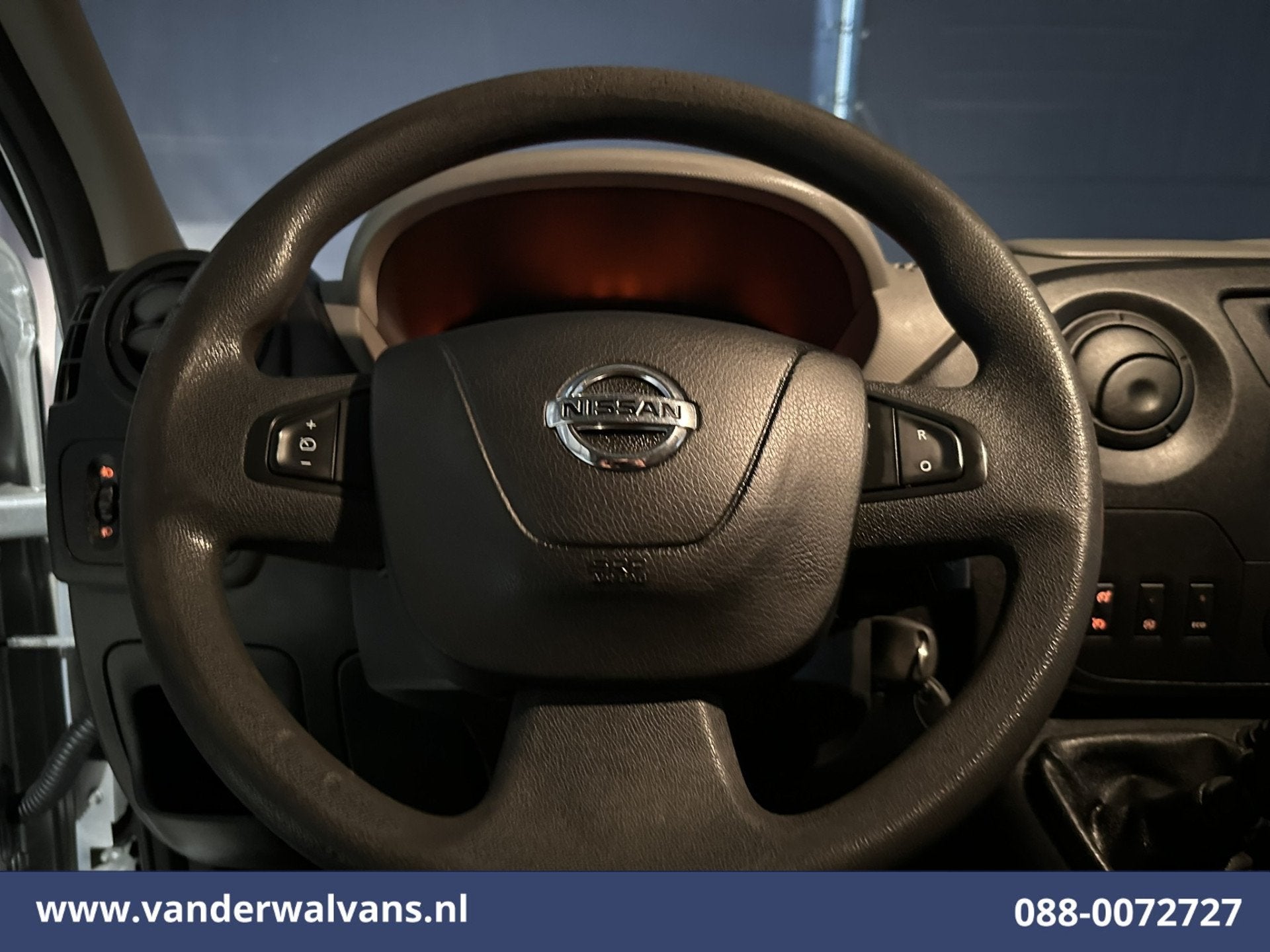 Nissan NV400 2.3 dCi 136pk L2H2 Airco | Camera | Cruisecontr, Voorwielaandrijving, Euro 5, 4 cilinders, 2500 kg