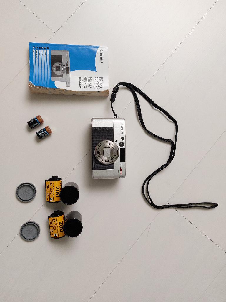 Canon analoge foto camera, Ophalen of Verzenden, Gebruikt, Compact, Canon