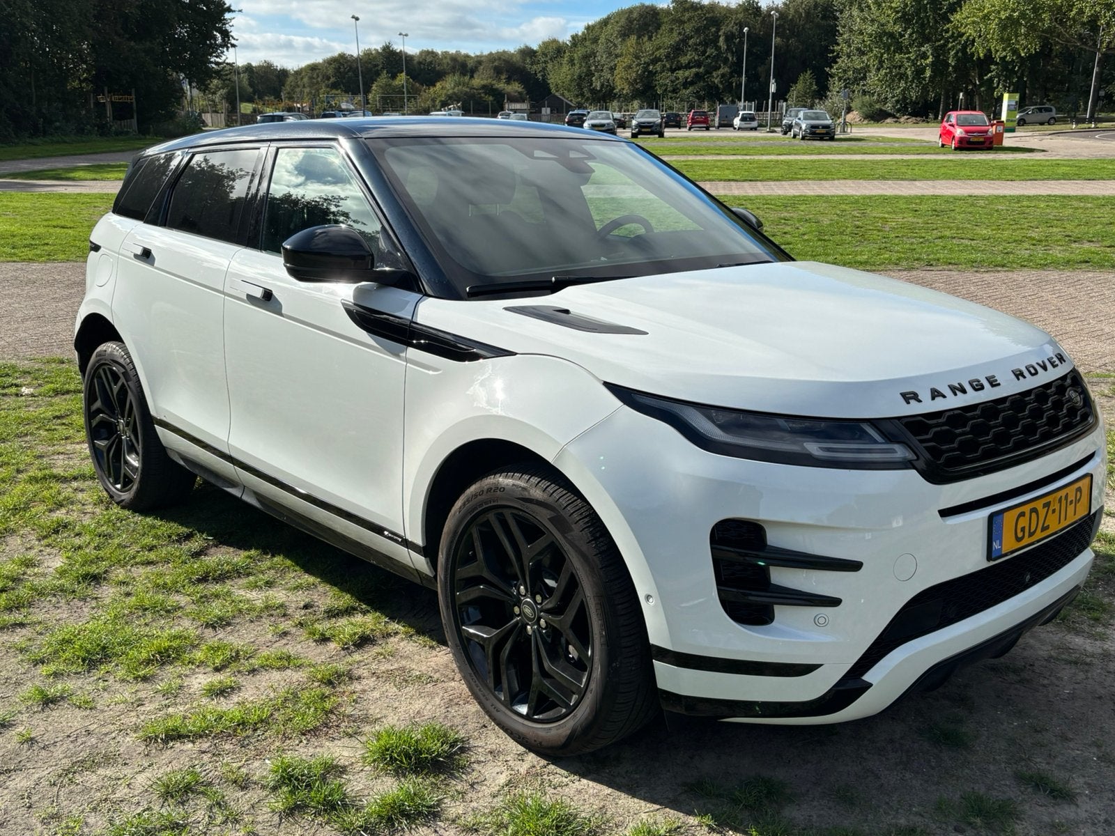 Range Rover Evoque P300e R-Dynamic( Evt Inruil mogelijk ), Automaat, 1498 cc, Wit, Plug-in hybride
