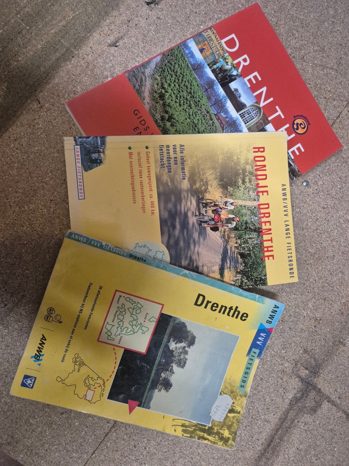 Boekjes over Drenthe: Fietsgidsen en meer, Gelezen, Fiets- of Wandelgids, Ophalen of Verzenden, ANWB