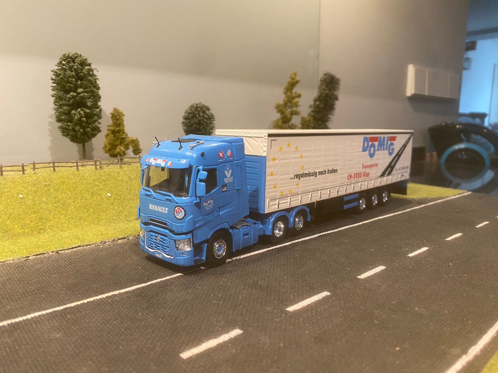 Renault T met tautliner van Domig, Ophalen of Verzenden, Zo goed als nieuw, Bus of Vrachtwagen, Tekno