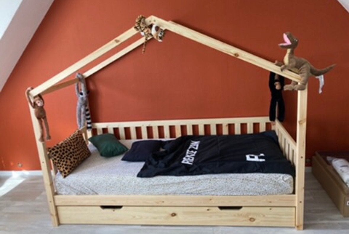 Houten kinderbed met huisframe en uitschuifbaar logeerbed, Ophalen, Gebruikt, 90 cm, 200 cm