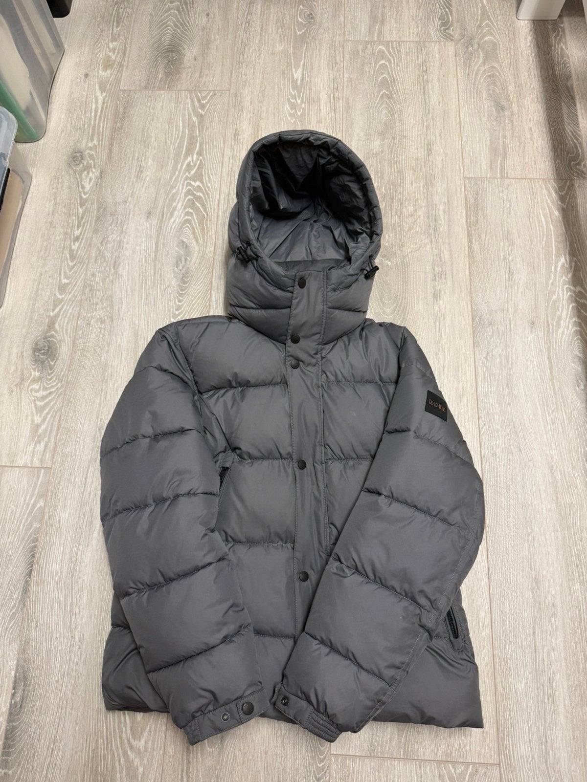 Hugo Boss winterjas, Ophalen of Verzenden, Zo goed als nieuw, Maat 46 (S) of kleiner, Grijs