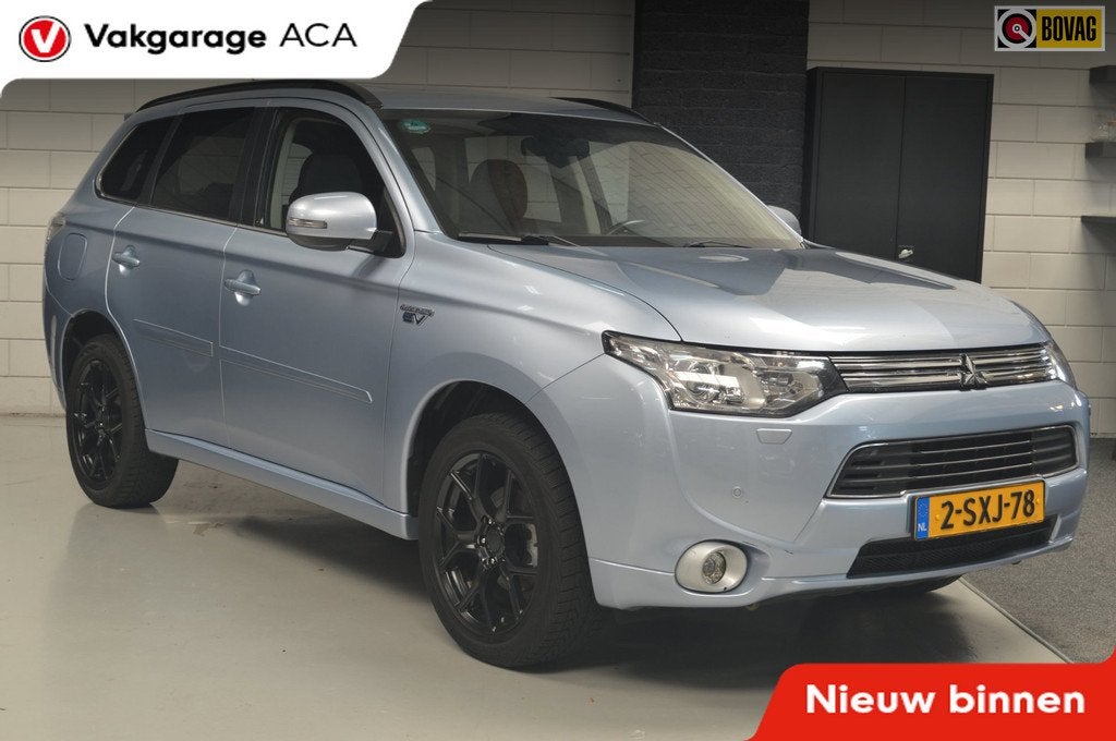 Mitsubishi Outlander 2.0 PHEV Instyle // TREKHAAK // NAVI //, Auto's, Mitsubishi, Bedrijf, Te koop, Outlander, 4x4, ABS, Achteruitrijcamera