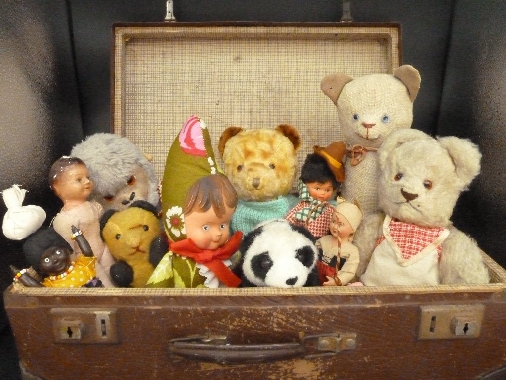 Oude koffer met antieke en vintage beren en poppen, Ophalen of Verzenden