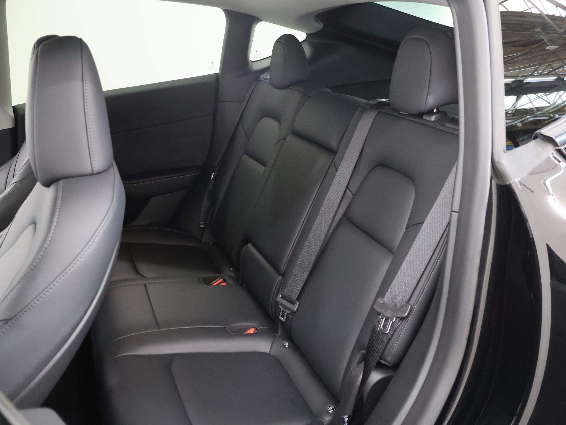 Foto 11 van Tesla Model Y RWD 58 kWh | Panoramadak | 360° Camera | Stoe