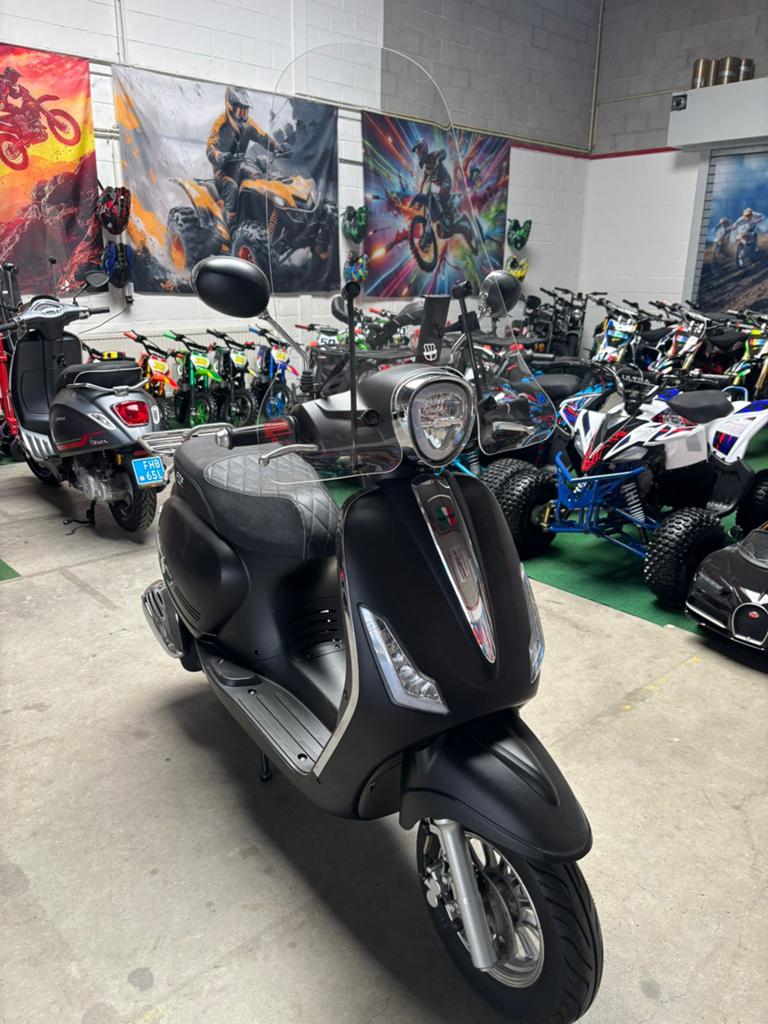 Nieuwstaat Snorscooter 50cc GTS BRAVO 1196km 2023, Zo goed als nieuw, Benzine, Ophalen, Overige merken