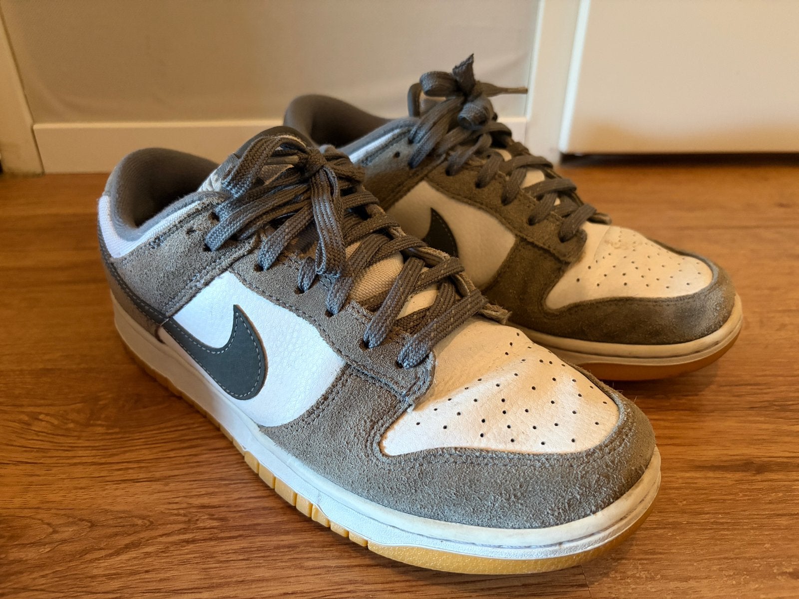 Nike Dunk low Smoke Gray, Kleding | Heren, Schoenen, Overige kleuren, Ophalen of Verzenden, Sneakers of Gympen, Gedragen