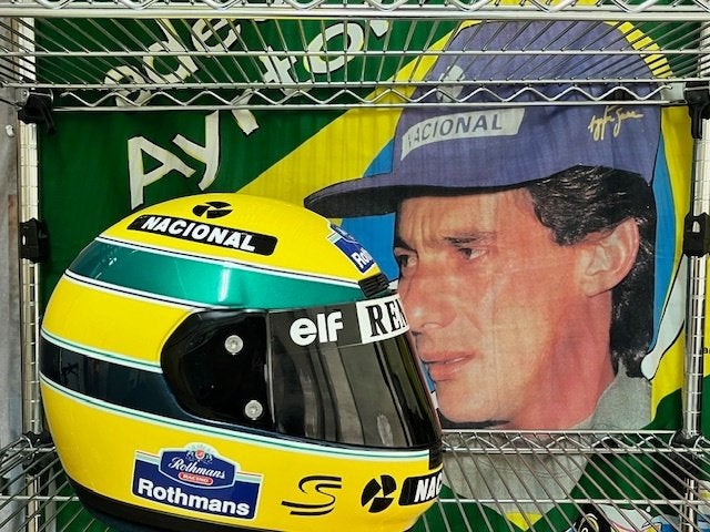 Collectors item; Ayrton Senna Renault helm 1:1, Verzamelen, Ophalen of Verzenden, Zo goed als nieuw, Buitenlandse clubs, Pet of Muts